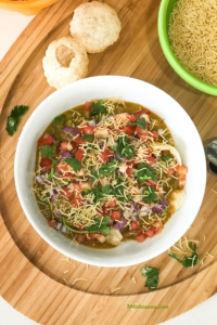 masala puri chaat.