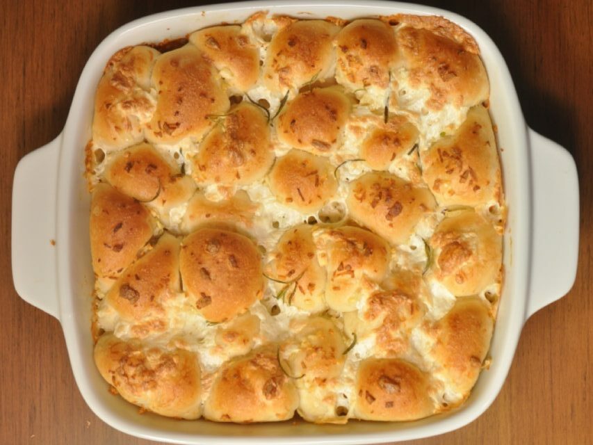 Garlic pull apart bread.